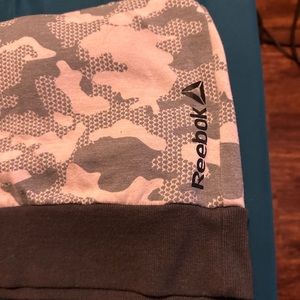 Reebok Pullover